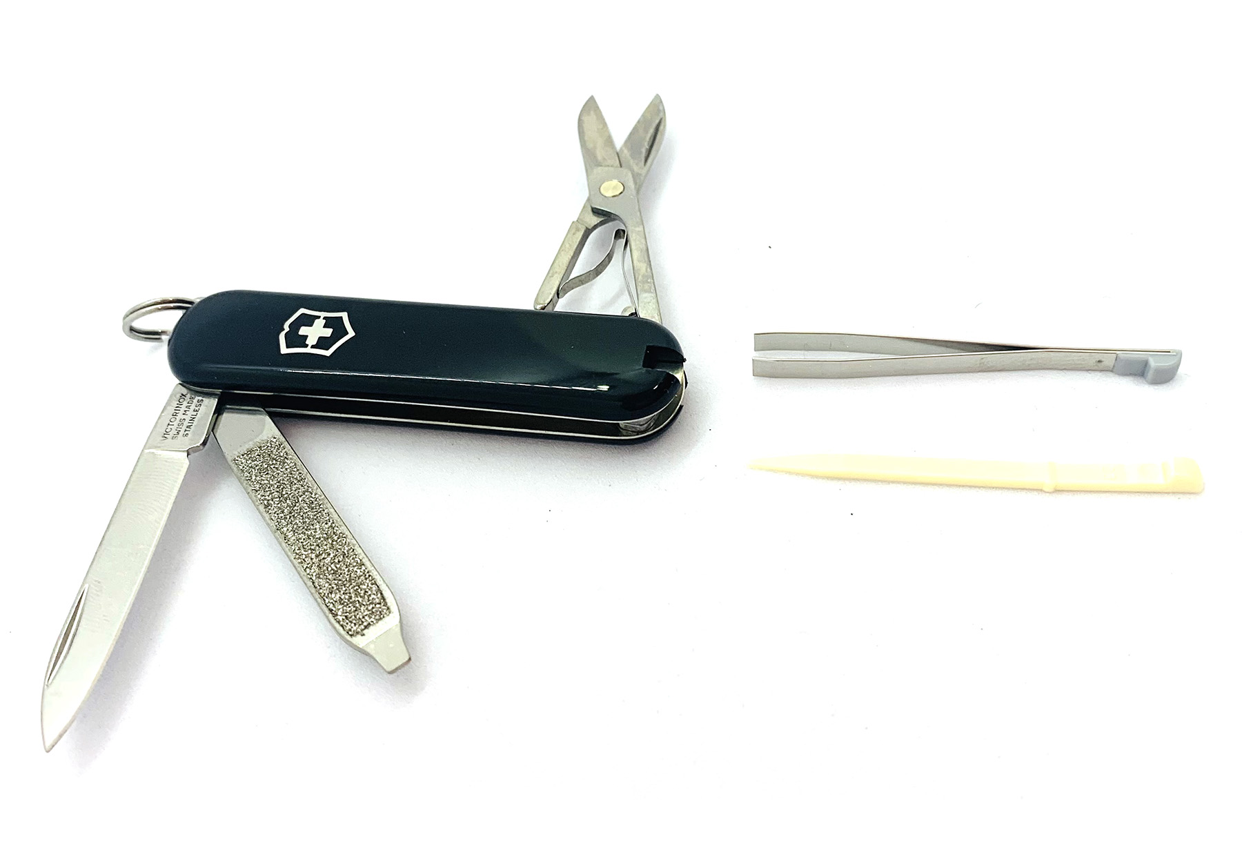 Нож-брелок Victorinox Classic, 58 мм, 7 функций, черный Dark Illusion