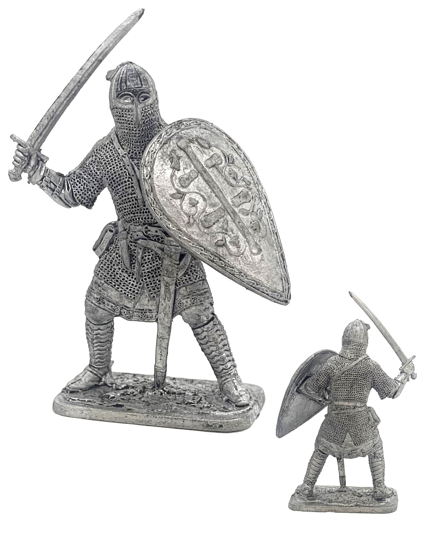Оловянная фигурка Русский воин - дружинник в бою